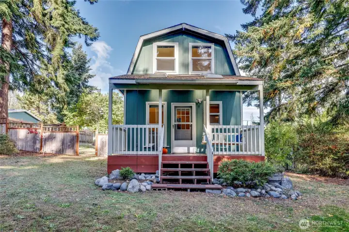 Cute front porch with swing