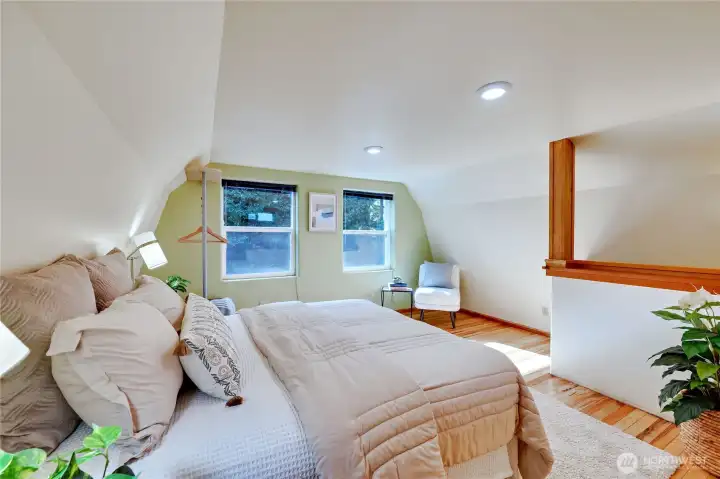 ADU: Spacious bedroom upstairs