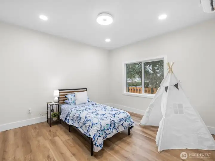 Bedroom 2 (main floor)