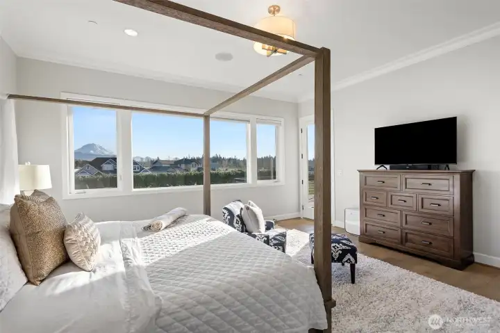 Wake up to views of Mt Rainier.