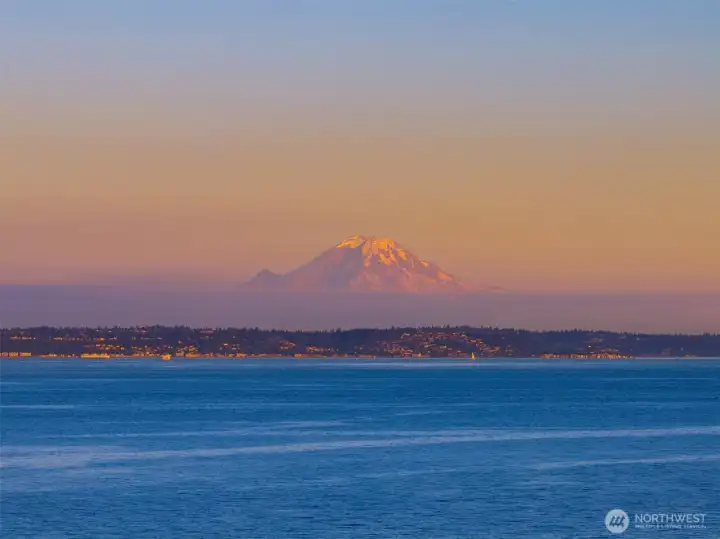 Stunning views of Mt. Rainier, never get old.