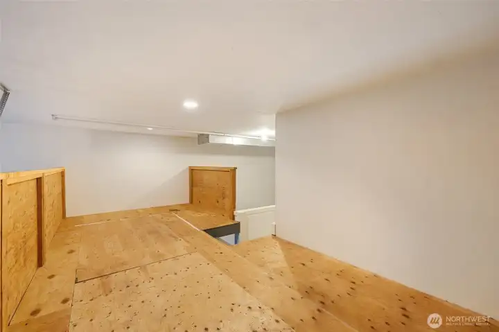 Loft Storage (garage)