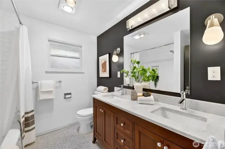 Main floor full bath