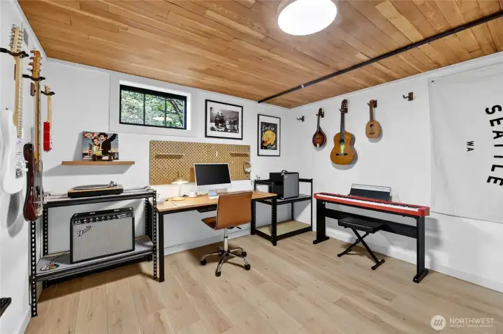 The bonus room could also function as a non-conforming bedroom