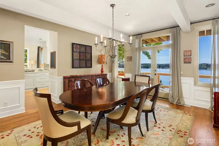 Refined dining room with Lake Washington views and direct access to the view deck—ideal for seamless indoor-outdoor entertaining.
