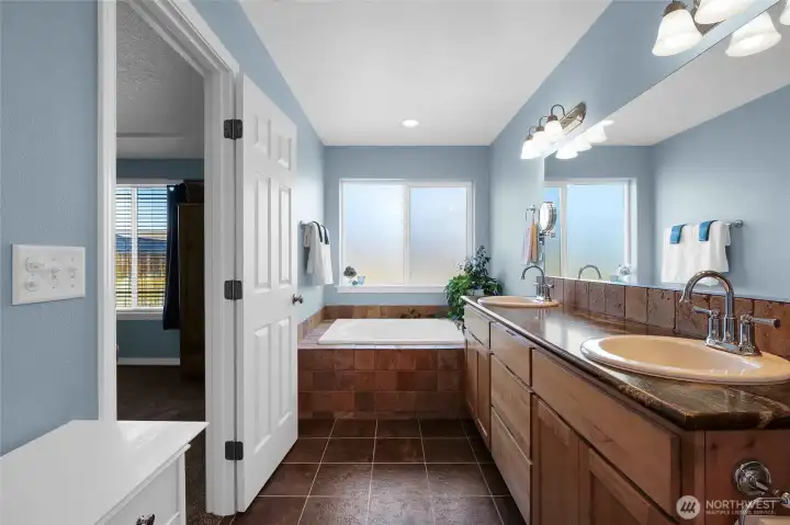 Come in and unwind at the end of the day, turn some music on, and turn your bathroom into a spa with candles and green plants while you soak in bubble-bath!