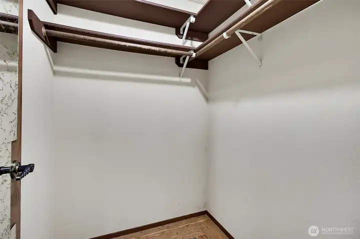 Walk-in Closet