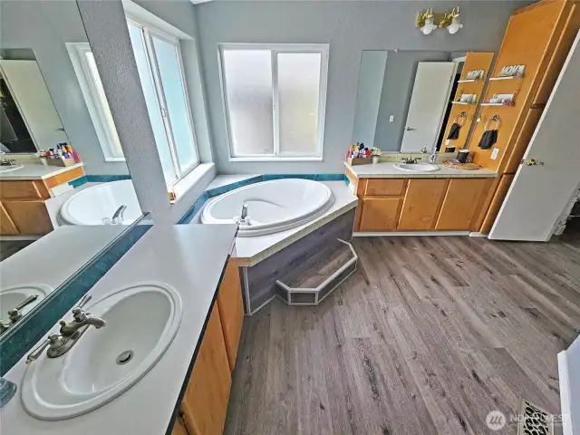 5 Piece master bdrm bath