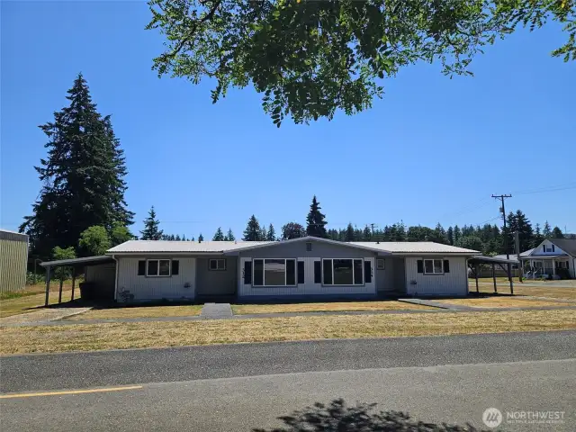Lovely two sided home