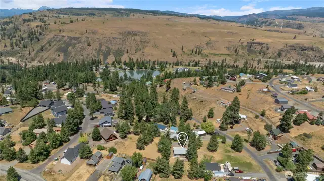 Wonderful community with 2 community lakes and a clubhouse and pool area