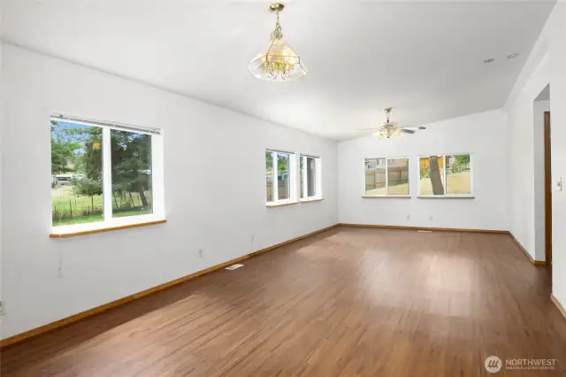 Great room with nice natural light