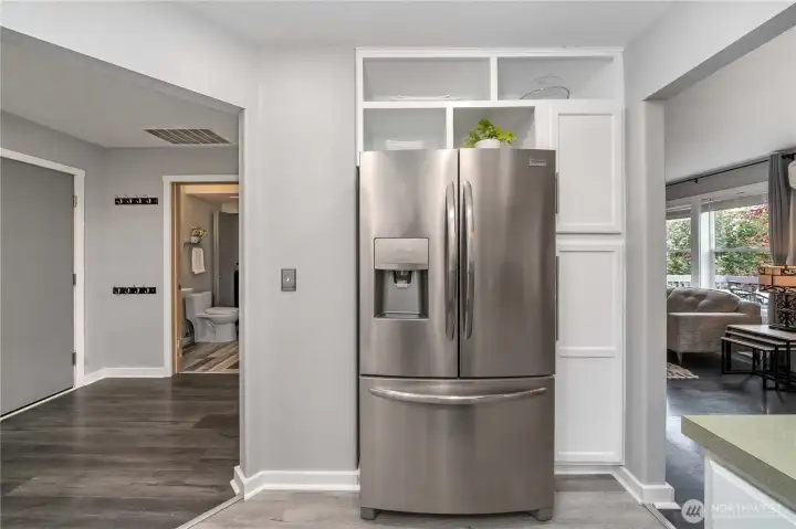 Enjoy ample cabinet space throughout!