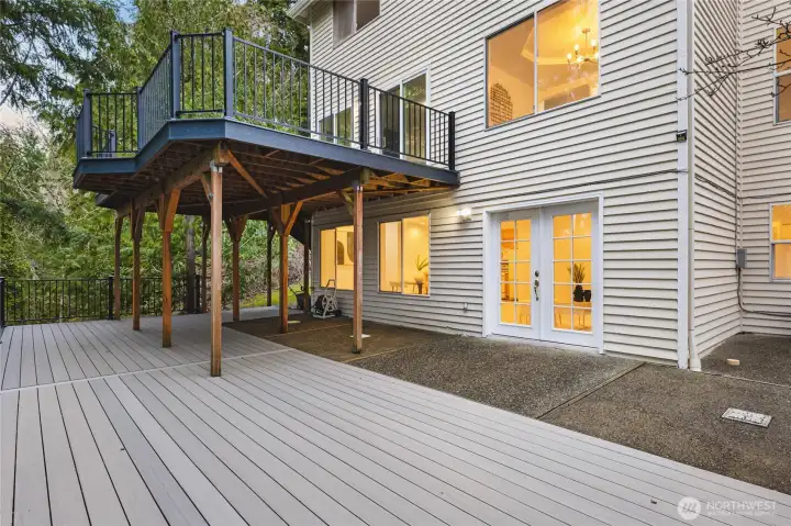 Large Deck!