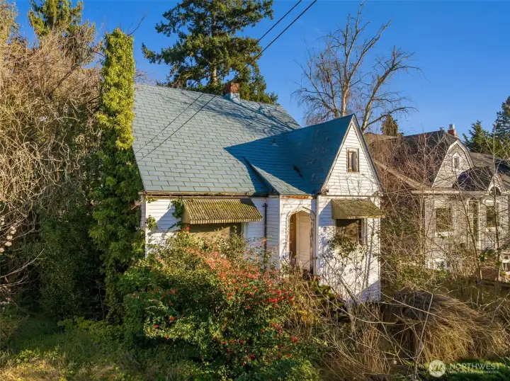 This 1929 home is ready for its next chapter.  The 4,650 sq. ft. lot sits in the highly sought after Whittier neighborhood of Ballard, offering an exceptional opportunity in one of Seattle’s most desirable communities.