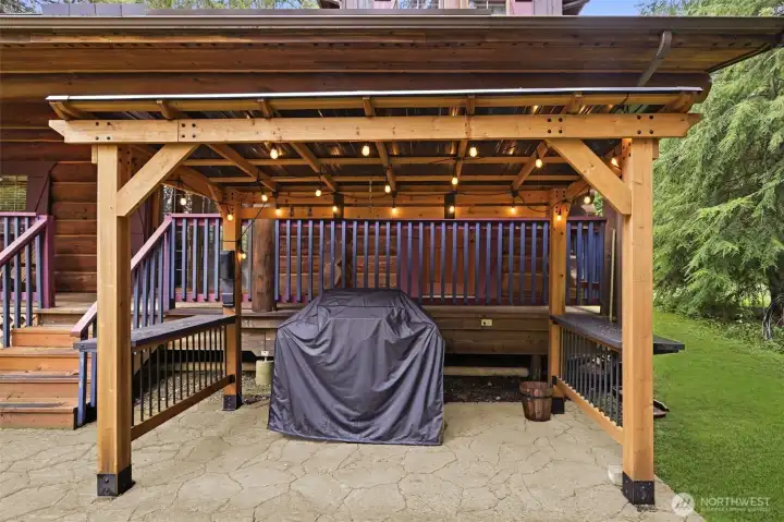 Barbecue pergola
