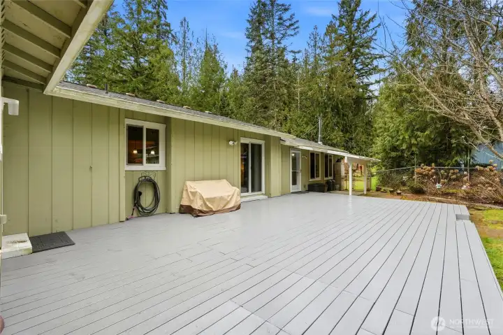 Expansive Composite Deck