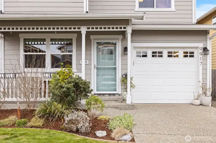 This darling Lake Stevens home has personality and charm! It's also larger than you may think, at just over 1,800 square feet and a 2-car tandem garage!