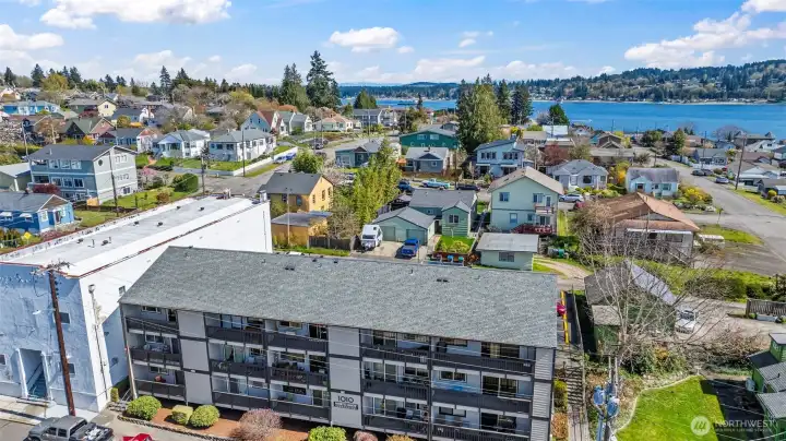 Located in the heart of Manette - a vibrant and desirable community in Bremerton!