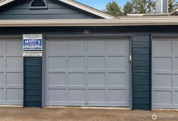 Garage #40 in front