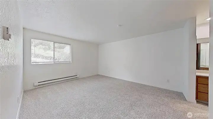 Primary bedroom no staging