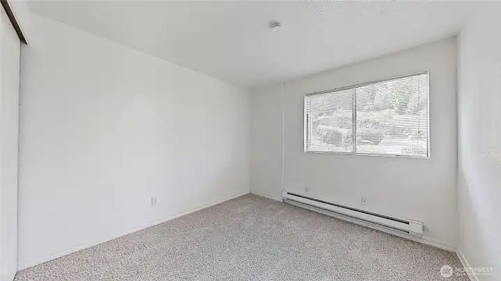 2nd bedroom no staging
