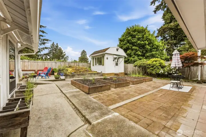 Detached backyard studio offers a peaceful space for creative work, yoga, or quiet retreat.