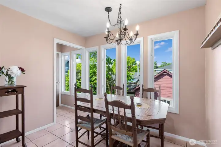 Eating area in the kitchen