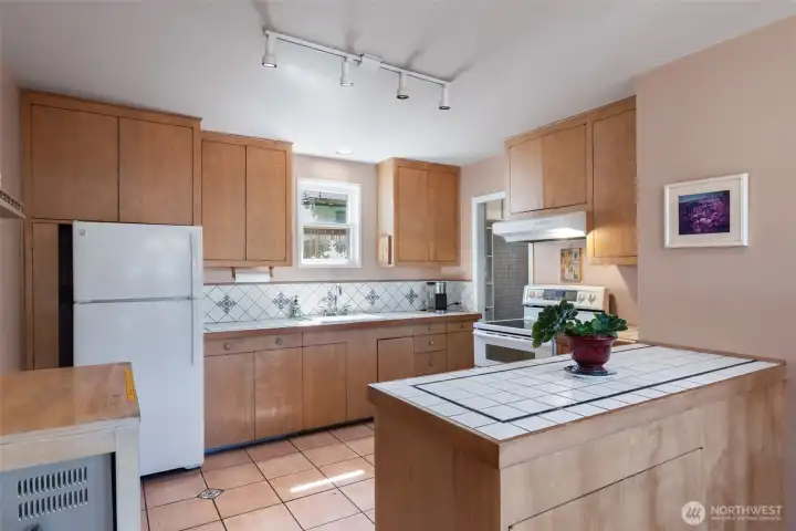 Kitchen - main floor
