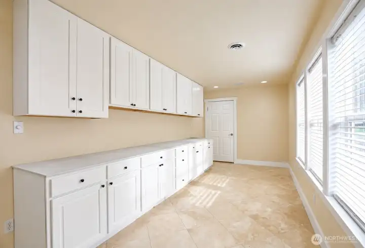 Mudroom: Separate entrance via garage or covered front patio.