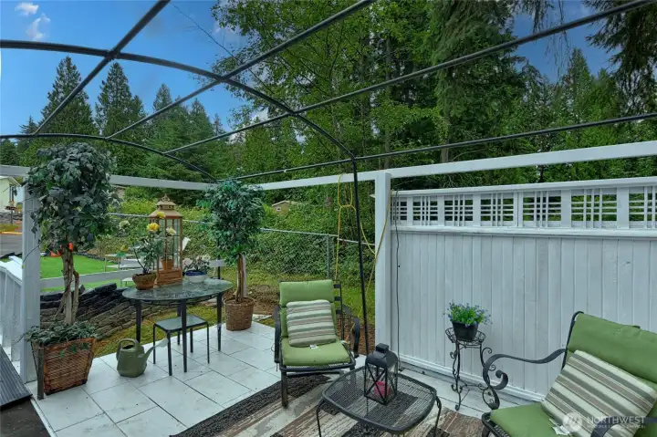 Private back area for entertaining