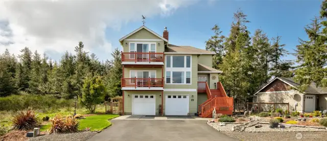 Stunning home with sweeping bay views!