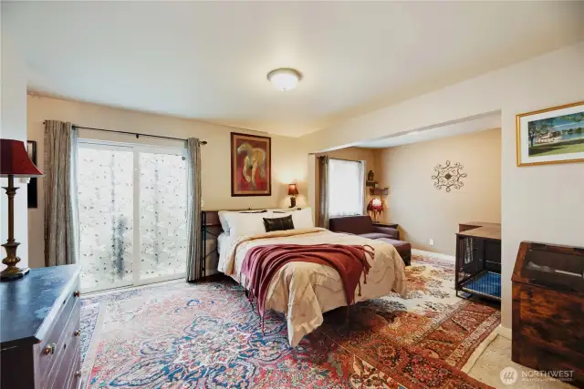 The primary bathy has a 3/4 bath and reading nook