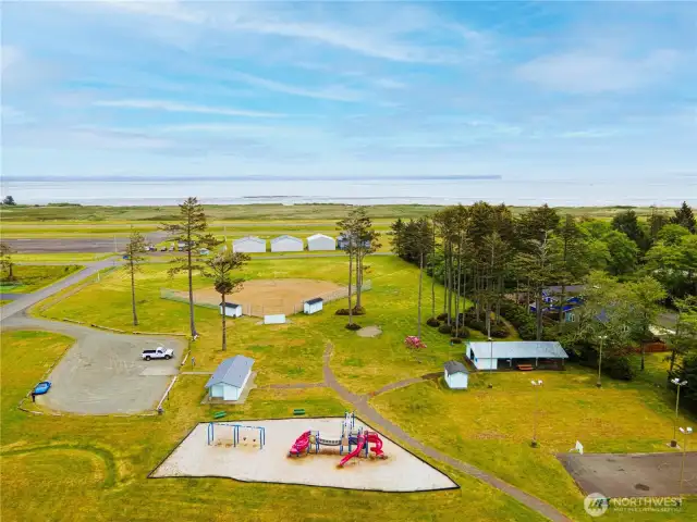 Located next tot he park with the lake and boat launch