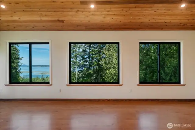 Framed views over the bay.