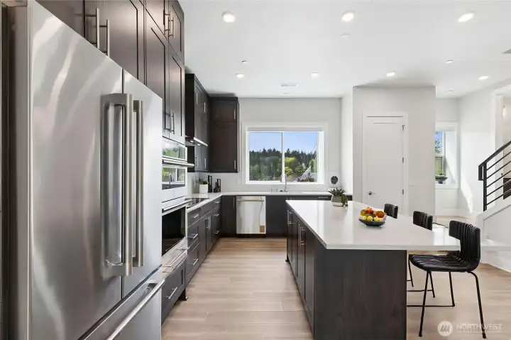 Spacious kitchen island - virtually staged Spacious kitchen island - virtually staged