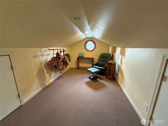 Upstairs storage & Quiet   Hidden Room