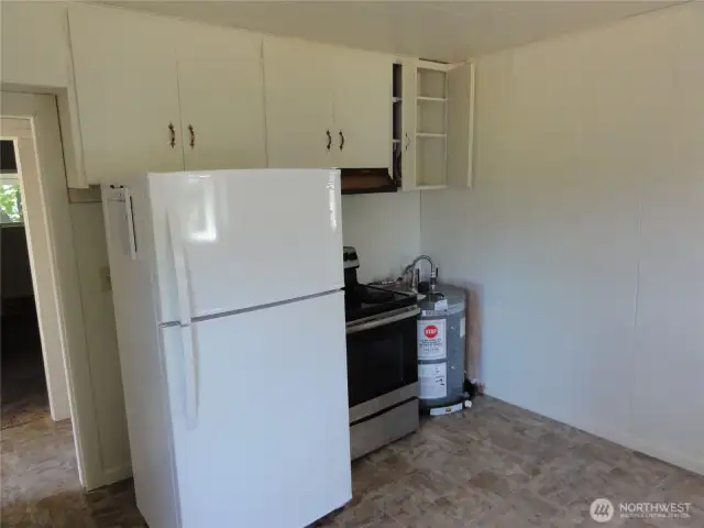 More of the kitchen.
