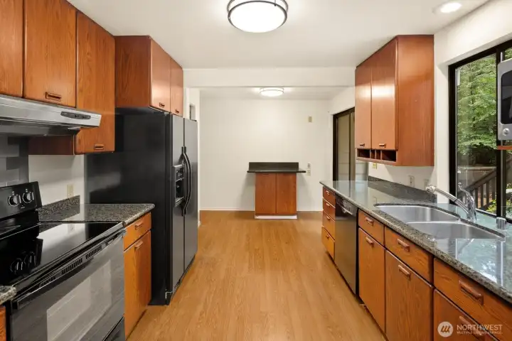 Kitchen with beautiful granite countertops.