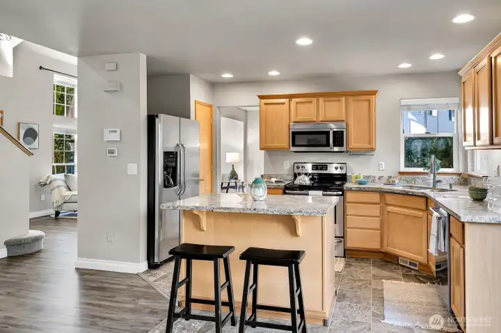 Handy island for food prep, casual meals, or homework
