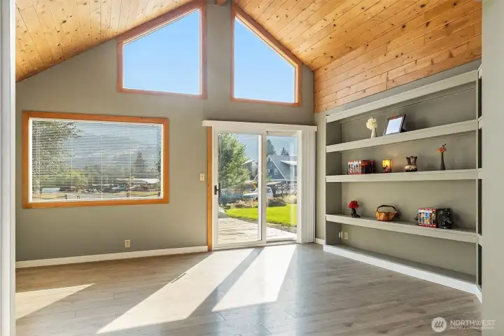 Light & bright family room without virtual staging