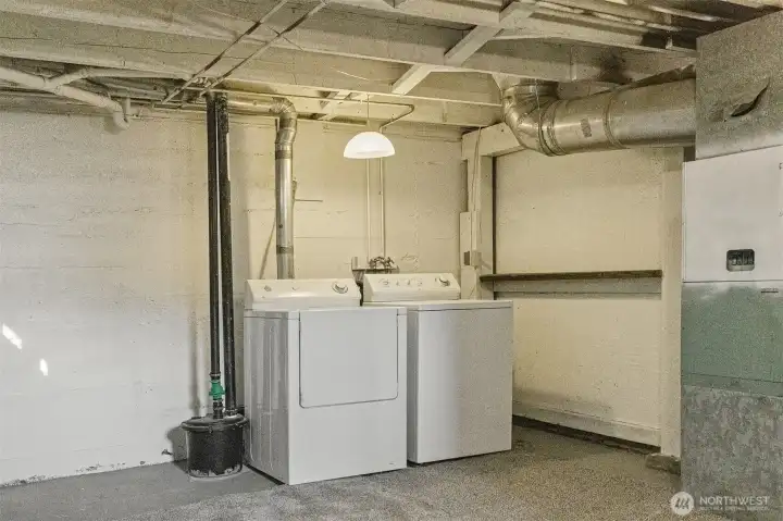 Washer & Dryer are included