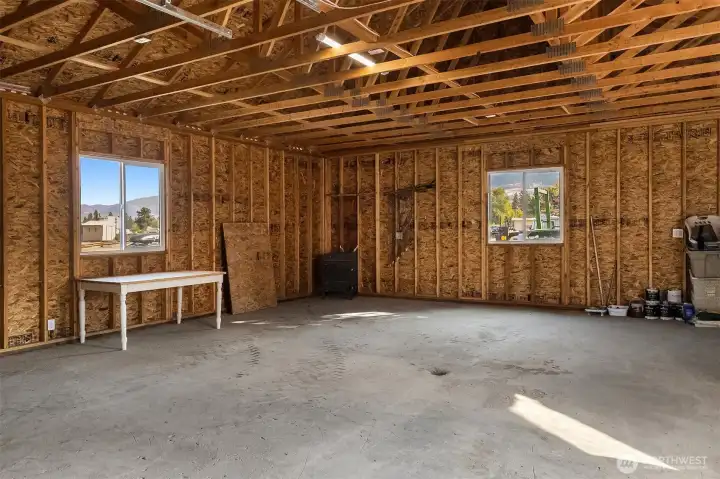 Extra large providing Shop Space as well