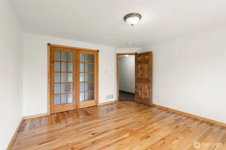 Bedroom #2 alternative view