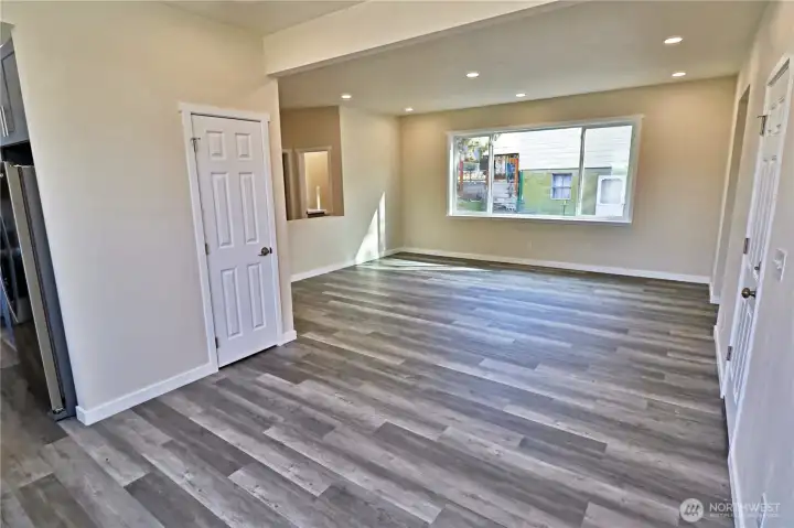 Livingroom and dining