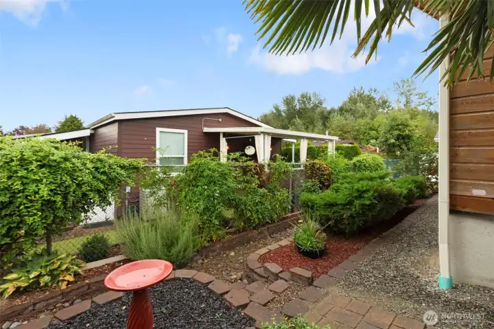 Easy maintenance yard