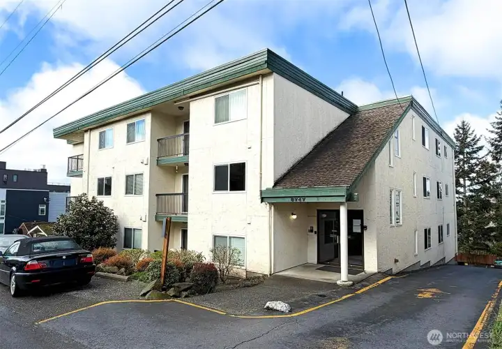 Welcome to the main entrance!