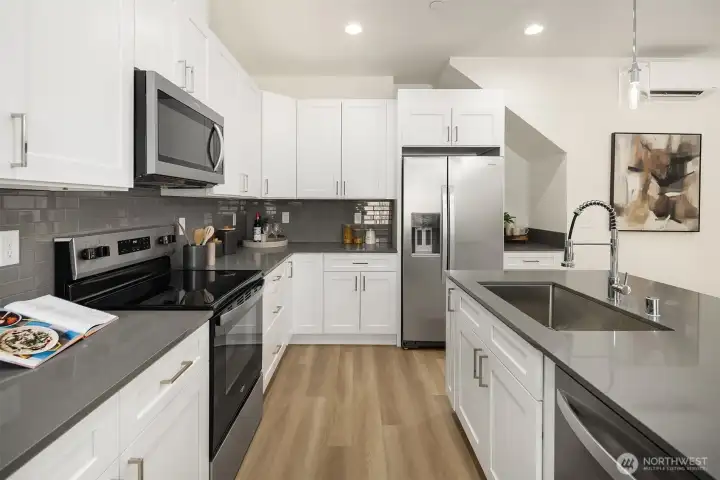 We invite you into Greencity's Design Studio to personalize finishes that fit your lifestyle. Photos are of a similar model and are for illustrative purposes only. Actual home, finishes, and features may vary.