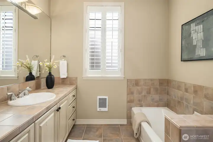 Ensuite bathroom. Ensuite bathroom.