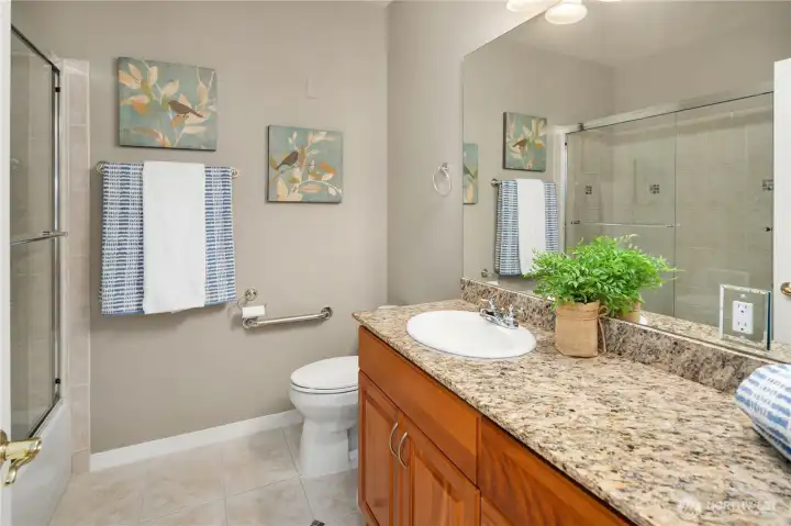shared bathroom for the 2 additional bedrooms.