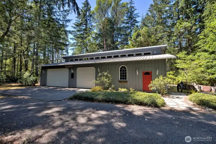 Here is a great opportunity! Owner has been using this Shop/Garage for a weekend retreat. Includes Kitchenette, 3/4 bath and Office/Sleeping area. Here is a great opportunity! Owner has been using this Shop/Garage for a weekend retreat. Includes Kitchenette, 3/4 bath and Office/Sleeping area.